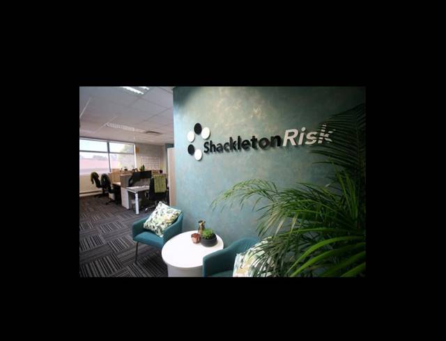 OFFICE FOR SALE IN CASCADES